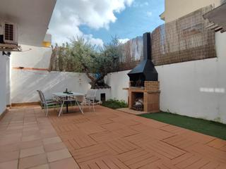 Location Rez-de-chaussée à Carrer eugeni d'ors 16. Bajo ideal parejas