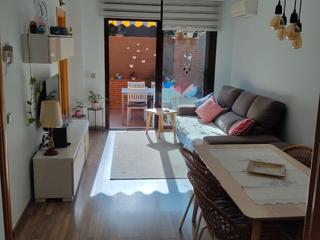 Rez-de-chaussée à Abat oliba 33. Piso con todas las comodidades en barrio tranquilo. para entrar