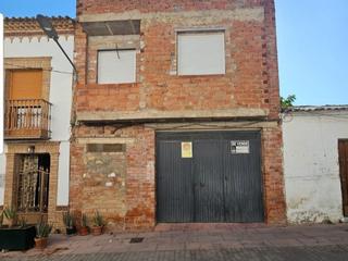 Casa adosada en Parroco domingo perez  25. Edificio planta baja más dos plantas