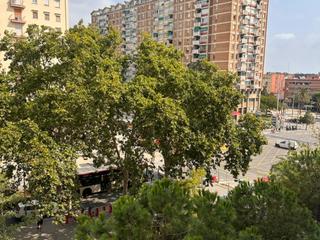 Piso en Garcilaso meridiana 83. Piso en venta sagrera meridiana