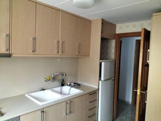 Appartement à Ctra. prats de lluçanes,  183. Piso muy bien situacion con todos los servicios a dos manzazas c