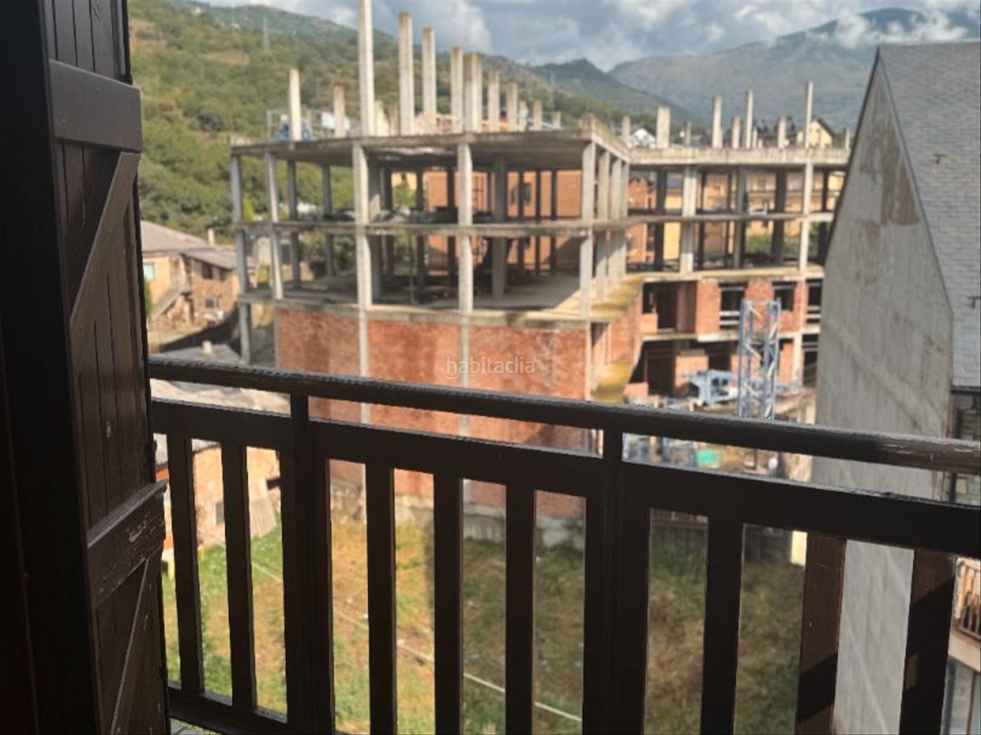 PISO ATICO DUPLEX DE 106 M2 CON 2 PLAZAS DE PARKING Y PISCINA CO Sort
