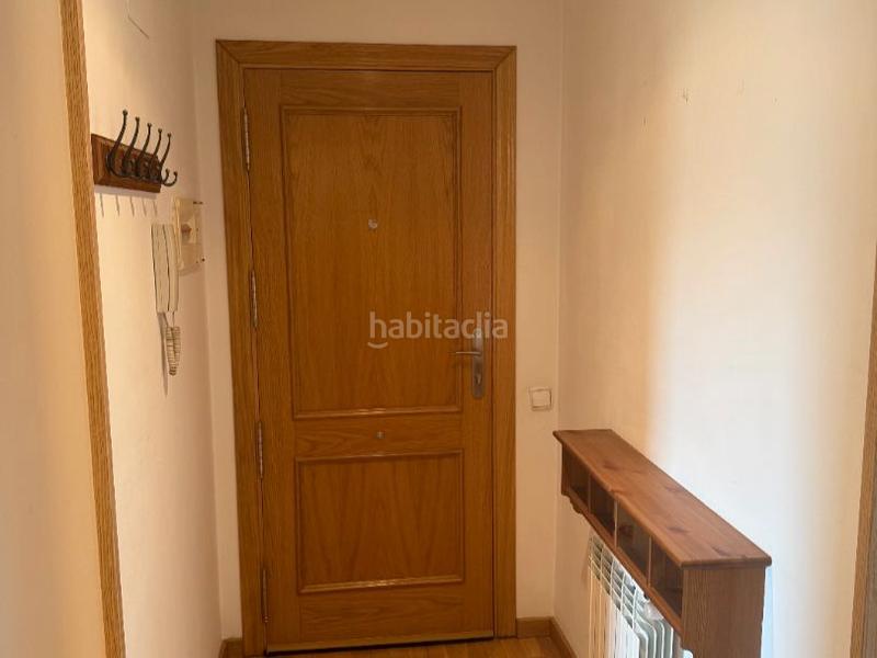 Foto 49a1e066-1a62-4731-80a0-927596f0dca4. Dúplex en cami dels horts 10 piso atico duplex de 106 m2 con 2 plazas de parking y piscina comunitaria en Sort
