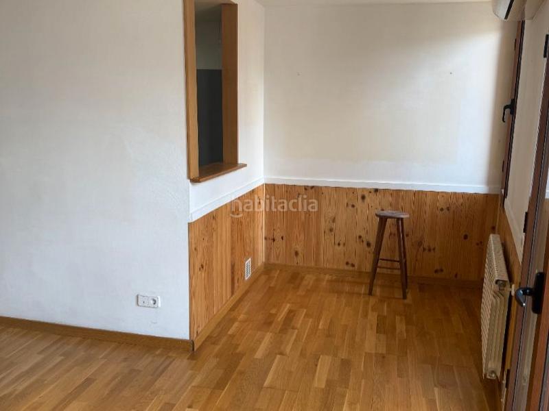 Foto 70a66f63-5217-46ab-a076-20a800990c8d. Dúplex en cami dels horts 10 piso atico duplex de 106 m2 con 2 plazas de parking y piscina comunitaria en Sort