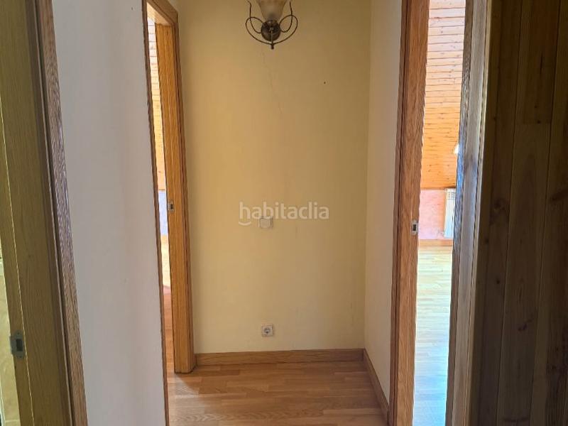 Foto aa9a524e-cc32-4993-880d-3419173bbe84. Dúplex en cami dels horts 10 piso atico duplex de 106 m2 con 2 plazas de parking y piscina comunitaria en Sort