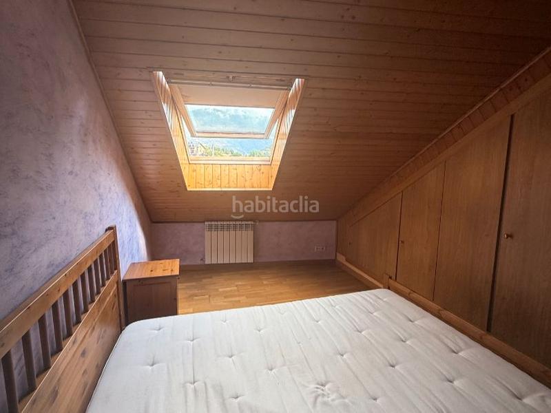 Foto b7c5ebfe-5a02-4542-b9c1-61fd874363d5. Dúplex en cami dels horts 10 piso atico duplex de 106 m2 con 2 plazas de parking y piscina comunitaria en Sort