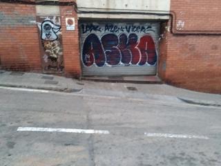 Aparcament cotxe a Carrer d'arbós 26. Párquing para coche pequeño