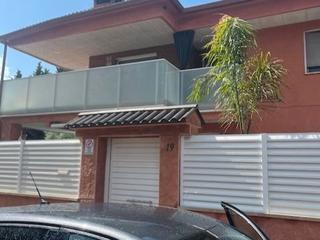 Xalet a Calle ametllers 19. Casa adosada en venta , espectacular casa independiente con jard