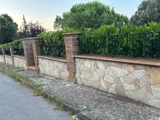 Residential Plot in Carrer turó de monfort 51. Parcela de 1464 m² con vistas al castillo de montsoriu