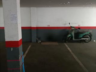 Lloguer Aparcament cotxe a Carrer bonestar 36. Parking para coche pequeño junto plaza catalunya