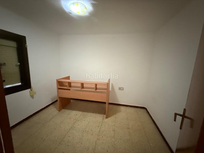 Foto 03f00cad-9cb6-4e2e-8c59-c46c792b6a90. Piso en av santa coloma 30 piso en avenida principal, amplio y luminoso en Santa Coloma de Gramenet
