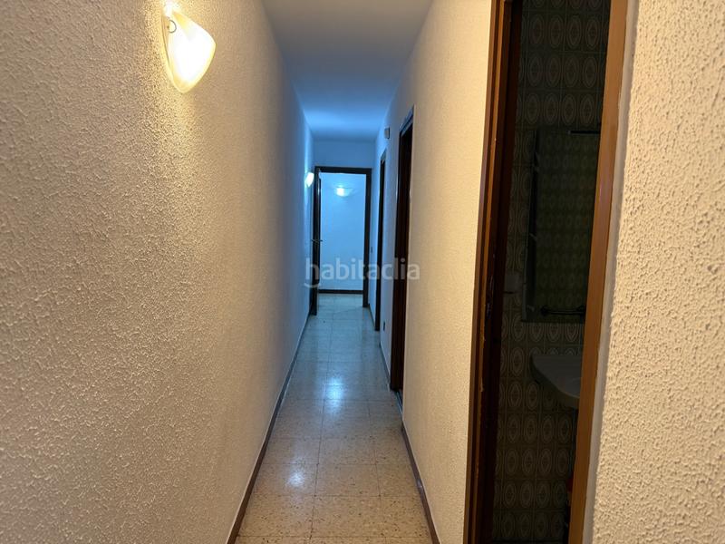 Foto cbd5c170-cb76-4afc-a3ed-bfbc07530f48. Piso en av santa coloma 30 piso en avenida principal, amplio y luminoso en Santa Coloma de Gramenet