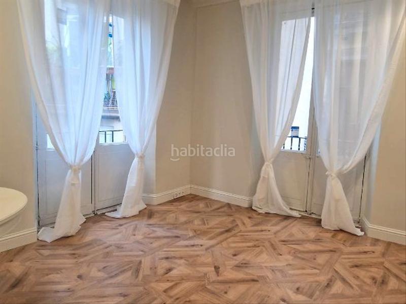 Foto 2cd4d347-9180-4f6b-b285-77e987717772. Piso en lleona 1 ¡oportunidad única en el corazón del gótico ! en Barcelona