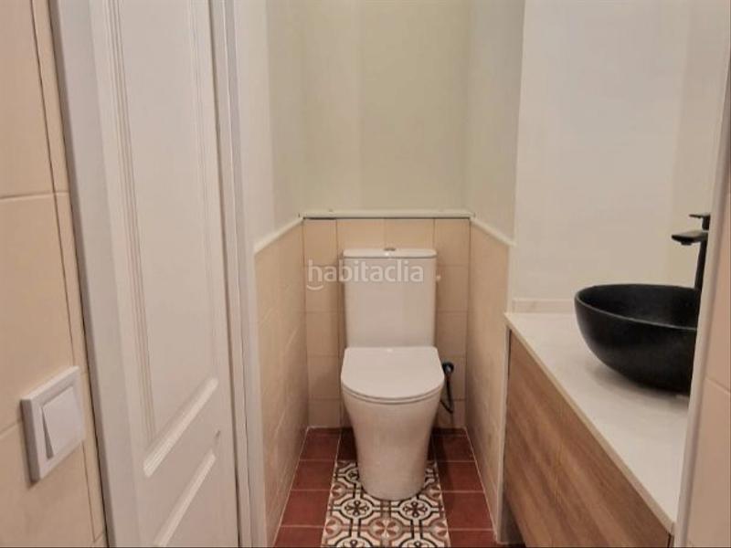 Foto 426c3f4a-d440-4e6e-9f74-14e1908bd21e. Piso en lleona 1 ¡oportunidad única en el corazón del gótico ! en Barcelona