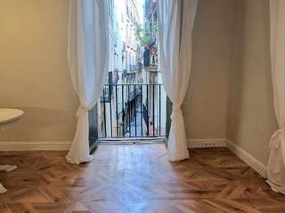 Piso en Lleona 1. ¡oportunidad única en el corazón del gótico de barcelona!