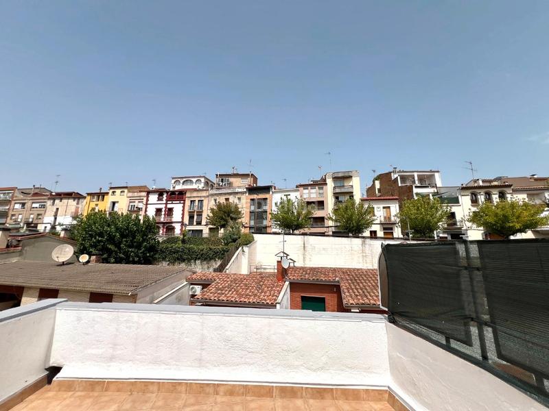 Foto b3d85ee5-7d39-4c35-bddf-85038f5e1239. Piso en doctor rafael gales 1 ático con 2 terrazas en Gelida