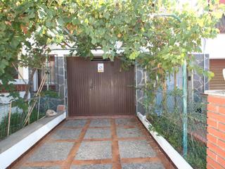 Aparcament cotxe a Figueres  40. Garaje almacen en venta espacioso