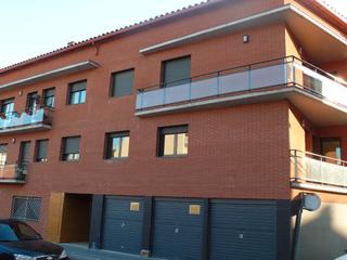 Miete Autoparkplatz in Carrer de conrad palli batet 11. Alquiler local para dos plazas de parking