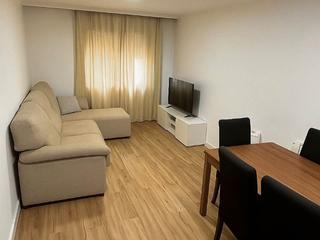 Appartement à Cardenal cisneros 20. Piso espacioso en el centro