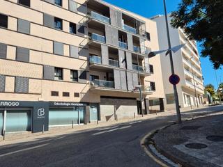 Miete Autoparkplatz in Pujada creu de palau  7-9. Plaza de parking còmoda y àmplia