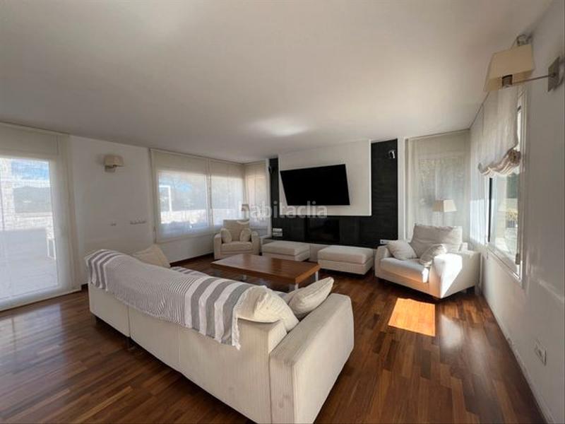 Foto 0f45b56b-a84b-4856-8b86-11e092043550. Chalet en calle comtes de darnius 1 chalet independiente en Vallromanes