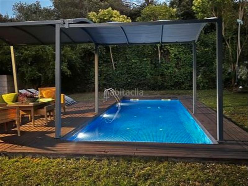 Foto 8d8c0552-da7a-4e39-b355-face4050a421. Chalet en calle comtes de darnius 1 chalet independiente en Vallromanes