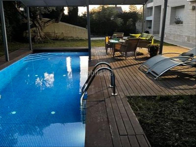 Foto fedfd16c-4944-476b-9701-76e7b4f59fce. Chalet en calle comtes de darnius 1 chalet independiente en Vallromanes