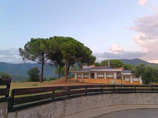 Chalet en Plaza ibera 1. Casa con licencia de restaurante