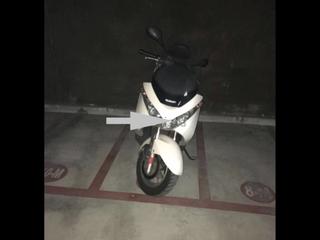 Lloguer Aparcament de moto a Pere iv 254. Buena maniobra