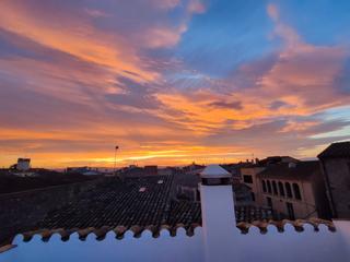 Haus in Carrer de l'ajuntament 16. Casa con bóveda catalana, chimenea y terraza: 2 habitaciones , 1