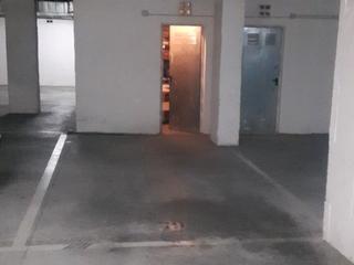 Parking voiture à Alfa  8. Vendo garaje con trastero