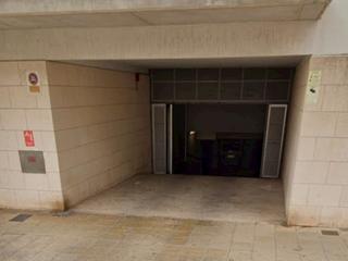 Miete Autoparkplatz in Carrer ciutat de cursi 23. Alquiler plaza parking