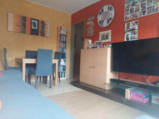 Etagenwohnung in Nou 57. Piso en venta e n ripollet centre