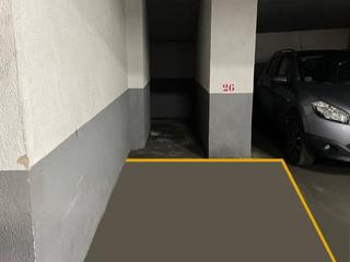 Miete Autoparkplatz in Calle aragón 105. Se alquila plaza de parking