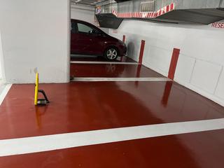 Lloguer Aparcament cotxe a Napols 82. Parking de coche y moto situado en la estació del nord -  bsm