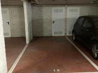 Lloguer Aparcament cotxe a Planoles 3. Parking con trastero en calle planoles