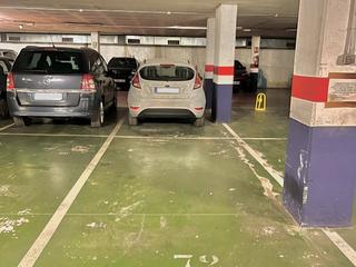 Location Parking voiture à Pompeu fabra 5. Es lloga plaça de pàrquing amb ascensor exclusiu, al costat de l