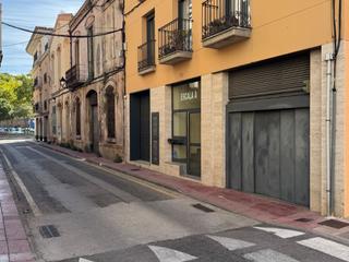 Location Parking voiture à Carrer de la mercè 13. Alquiler de parking en el centro de sant feliu de guíxols