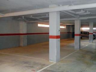 Lloguer Aparcament cotxe a Muralla del tigre 31. Centro mataro, alquiler de plaza de garajen para coche grande, m