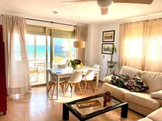 Miete Appartement in Carrer doctor severo ochoa 3. Alquiler de temporada de septiembre a junio – primera línea de p