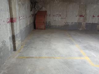 Aparcament cotxe a Calle doctor marañón 30. Venta plaza de garaje