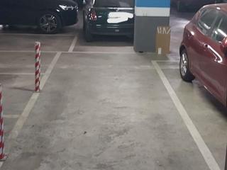Lloguer Aparcament cotxe a Cristobal de moura 38. Plaza parking coche y 2 motos
