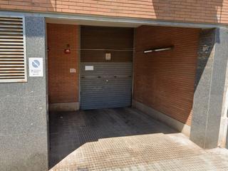 Miete Autoparkplatz in Mare de deu de bruguers  28. Se alquila plaza de parking para coche mediano - pequeño