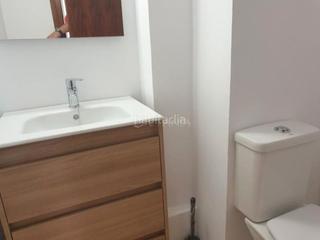 Location Appartement à Avenida libertad 1. Se alquila piso en hellin zona avda. libeetad