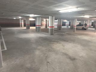 Location Parking voiture à Alfons moré 9. Plaza de garaje cubierta en salt (zona hospital), con cámaras y