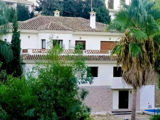 Casa en Calle las mimosas 4. We offer you a unique opportunity to acquire the ideal villa, wh
