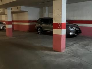 Miete Autoparkplatz in Pau marsal  152. Muy buena maniobra coche y moto