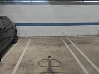 Lloguer Aparcament cotxe a Plaça castella 6. Alquiler plaza de parking a estrenar en primera planta