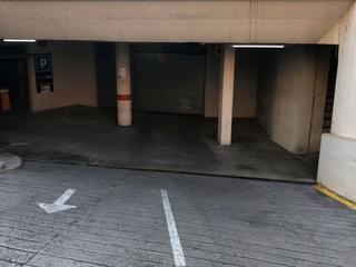 Lloguer Aparcament cotxe a Plaza cosmos 1. Plaza  cosmos  parking para coche grande
