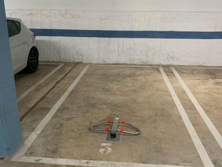 Lloguer Aparcament cotxe a Plaça de castella 6. Plaza de aparcamiento en alquiler para coche en plaça castella,